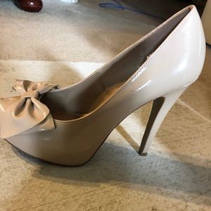 Elle patten high heel nude sz 8.5